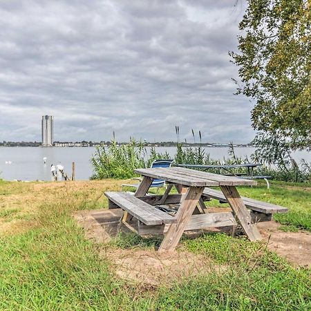 Spacious Kemah Clear Lake Home With Porch And Fire Pit Экстерьер фото